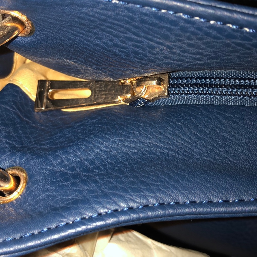 Handbag - Picture 8 of 8